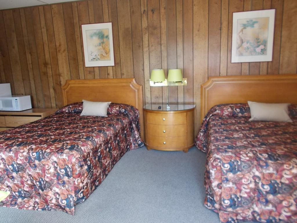 Atomic Inn Beatty Near Death Valley Dış mekan fotoğraf